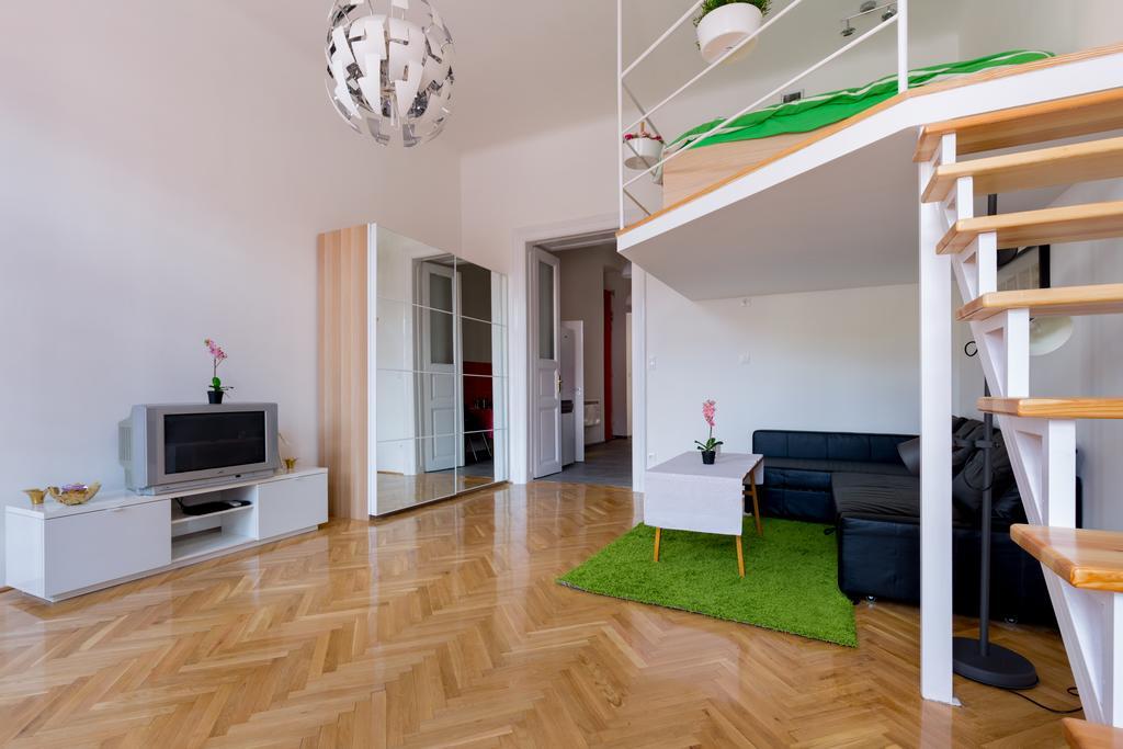 בודפשט F4 Fiumei Apartment מראה חיצוני תמונה